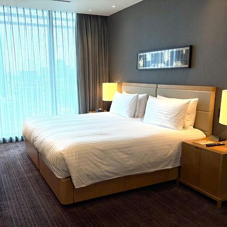 Отель Oakwood Premier Токио Экстерьер фото