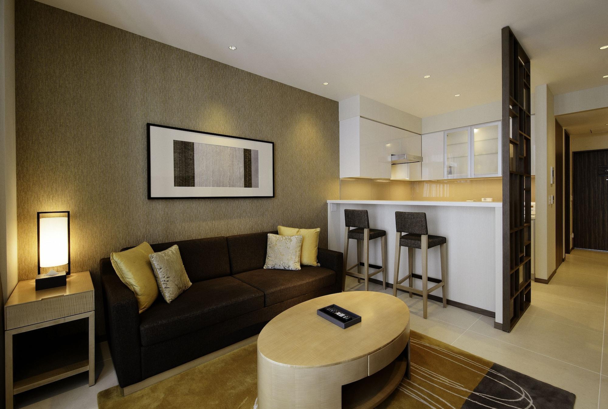 Отель Oakwood Premier Токио Экстерьер фото A typical apartment at The Residence