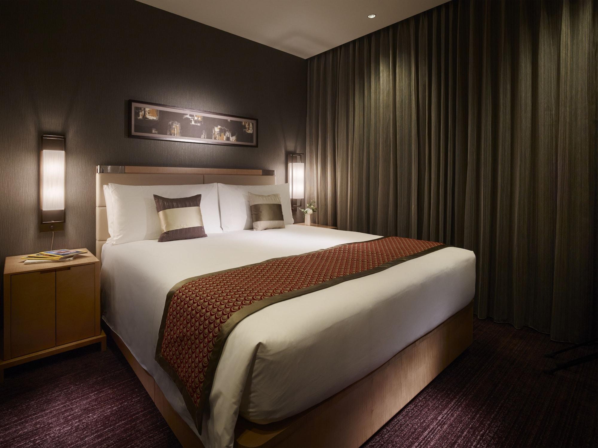 Отель Oakwood Premier Токио Экстерьер фото Deluxe Room