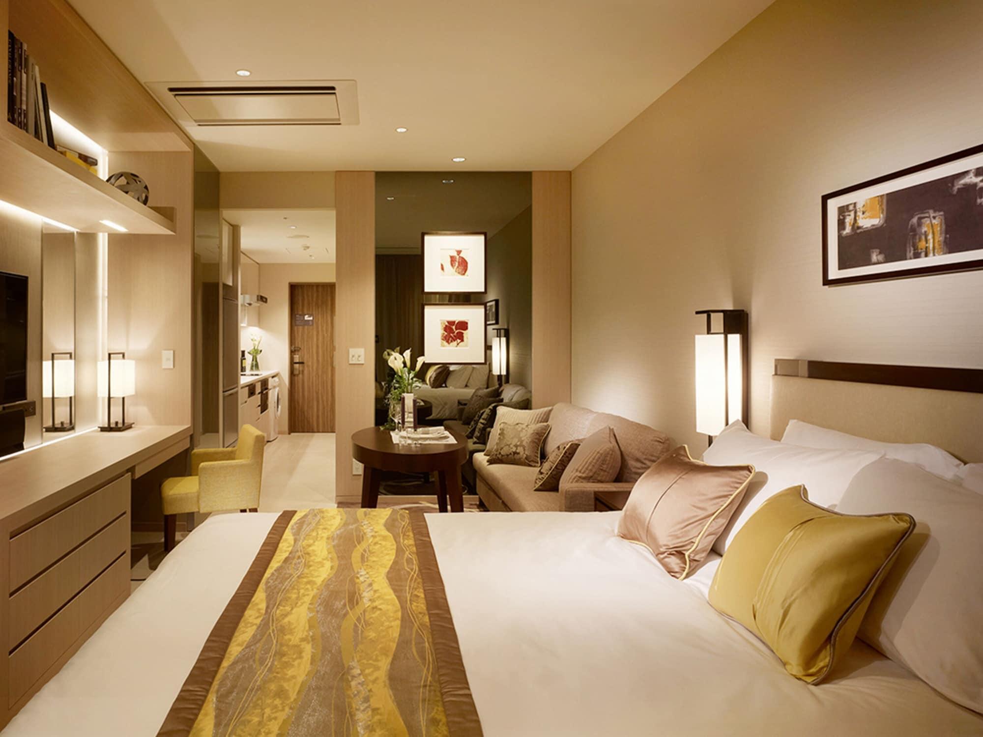 Отель Oakwood Premier Токио Экстерьер фото A room at the hotel