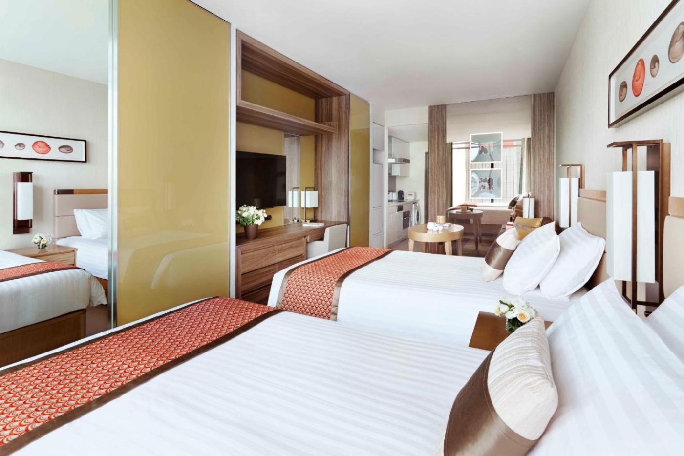 Отель Oakwood Premier Токио Экстерьер фото